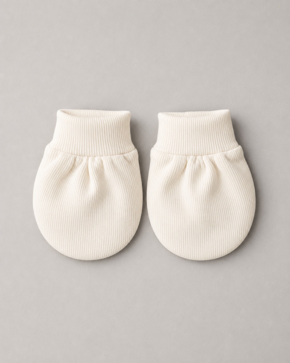 Scratch-Free Mitten Set in Cloud — Baby